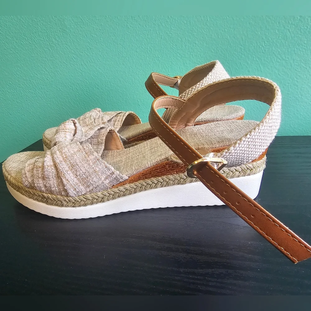 Women's Tan and Cream Espadrille Sandals Women's Size 38 NWOT